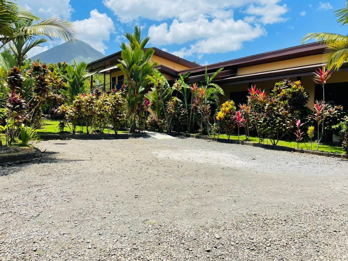 Aunty Arenal Lodge Ла Фортуна Экстерьер фото
