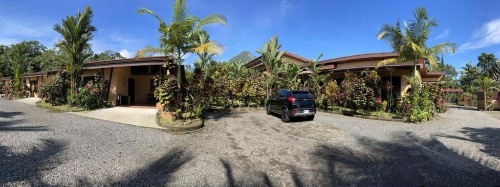 Aunty Arenal Lodge Ла Фортуна Экстерьер фото