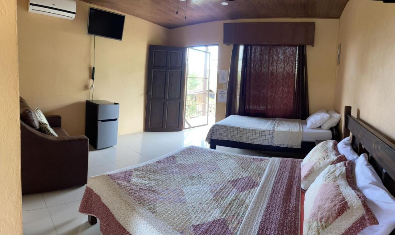 Aunty Arenal Lodge Ла Фортуна Экстерьер фото