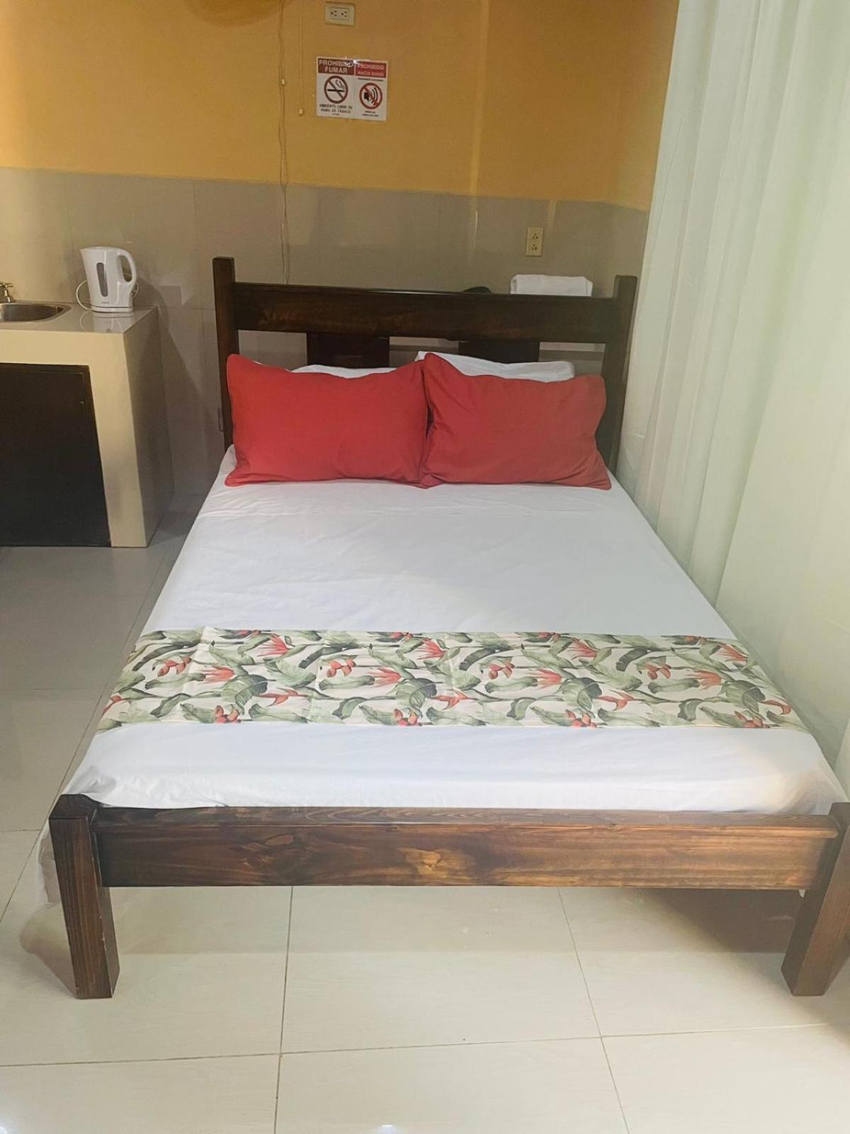 Aunty Arenal Lodge Ла Фортуна Экстерьер фото