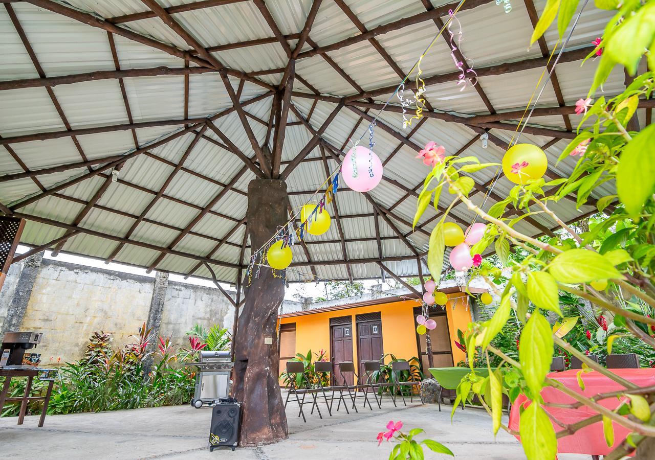 Aunty Arenal Lodge Ла Фортуна Экстерьер фото