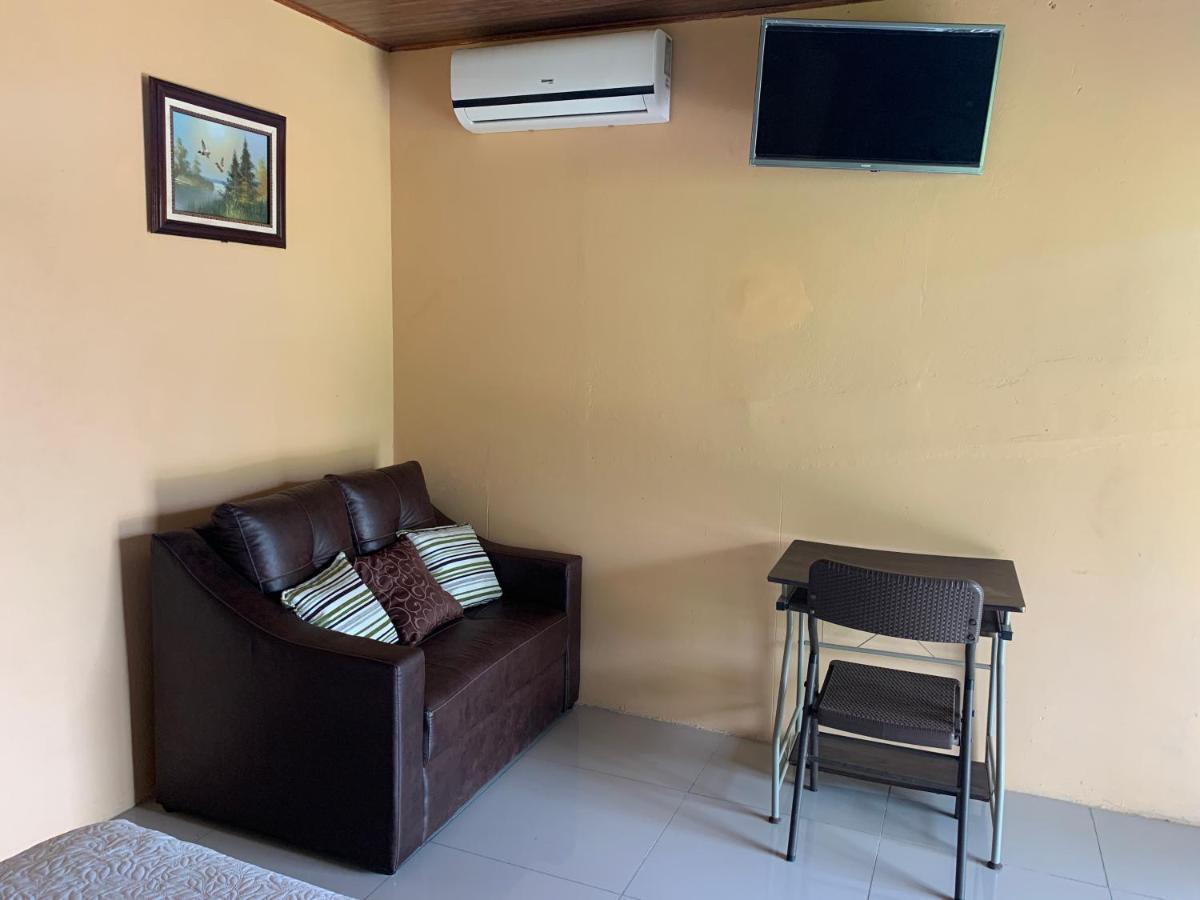 Aunty Arenal Lodge Ла Фортуна Экстерьер фото